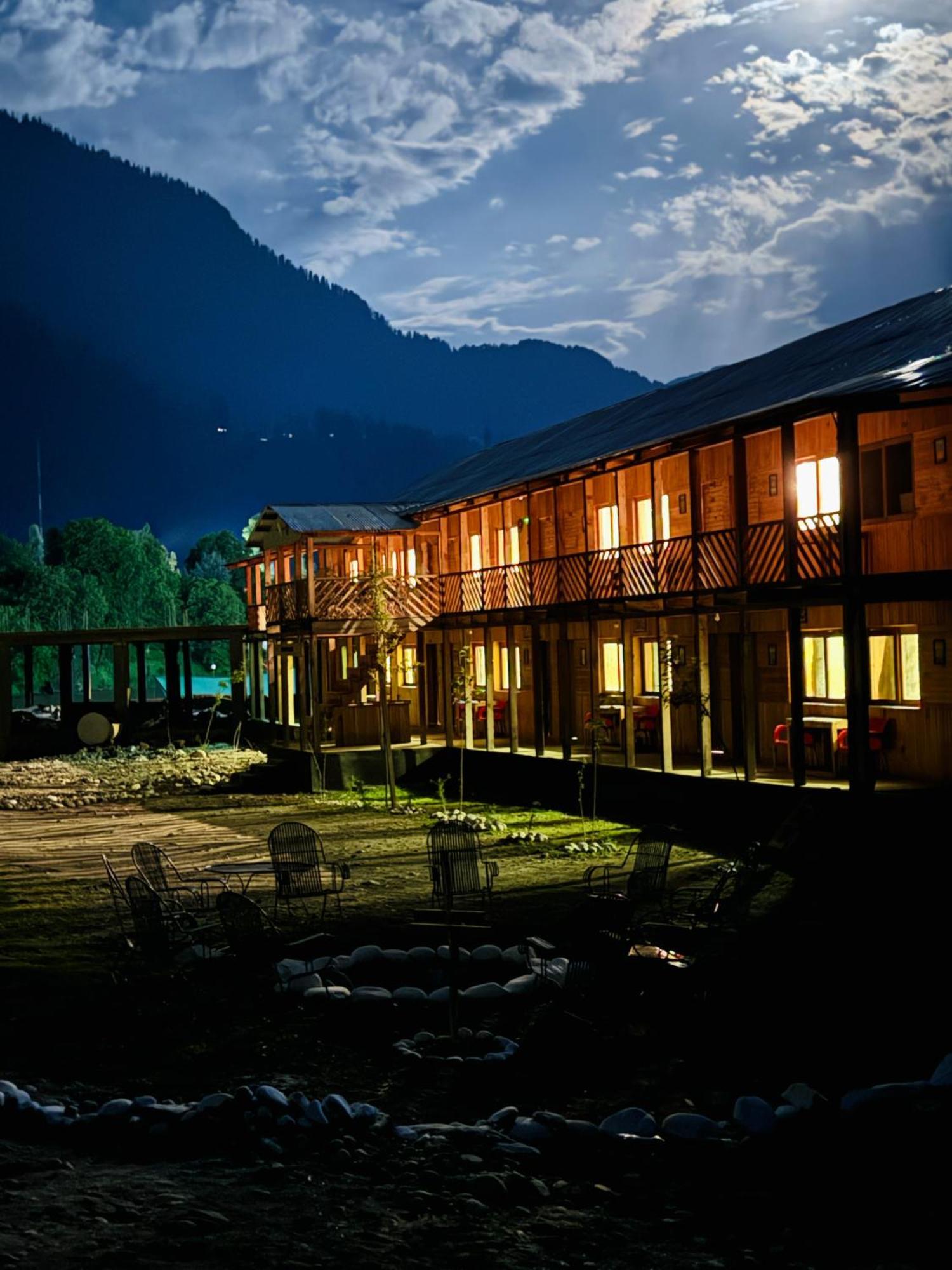 Wyndham Heritage Hotel & Resort Sharda Shardi Extérieur photo